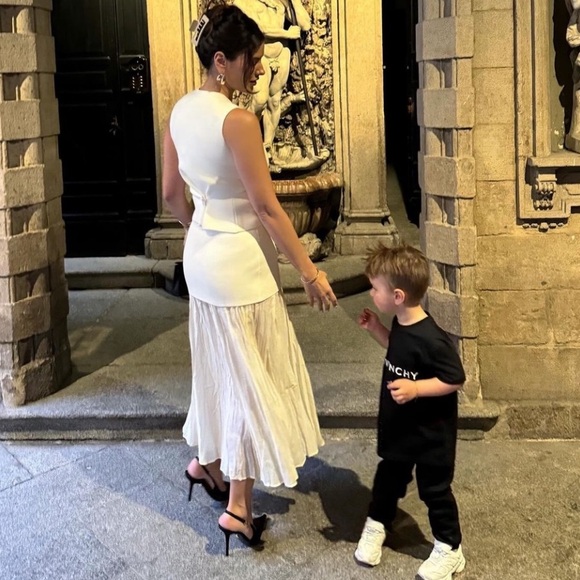 NWT Zara 2 Piece Gold Button Knitted Vest Top and Mix Pleaded Knit Skirt Set - Picture 4 of 14